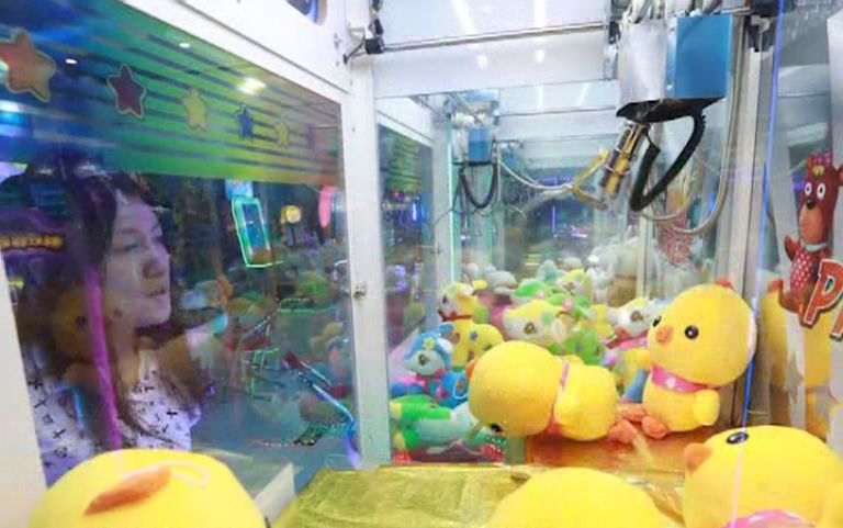 立而方剪刀禮品機(jī)