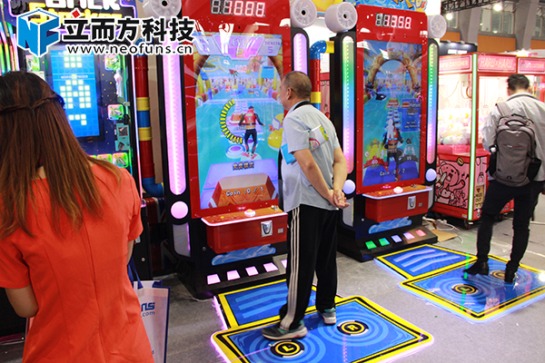 立而方勇闖三關游戲機