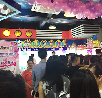 夾娃娃機在哪里買,抓娃娃機項目發展前景怎么樣？—立而方