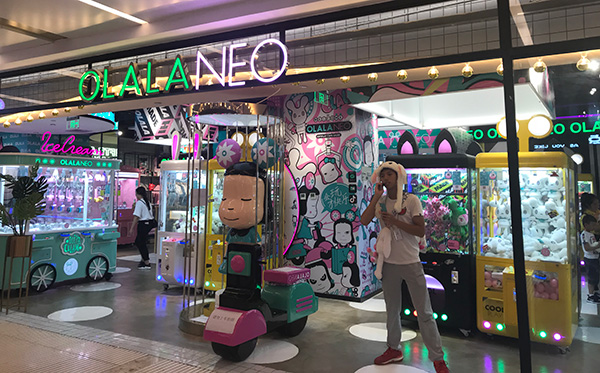 夾布娃娃機器
