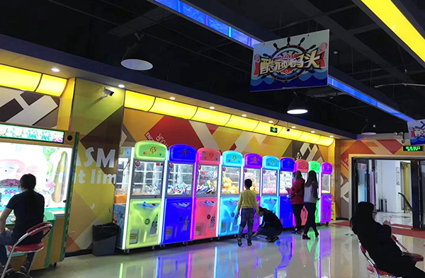 抓娃娃機(jī)禮品機(jī)