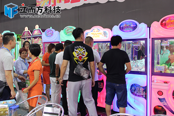 立而方抓娃娃機(jī)